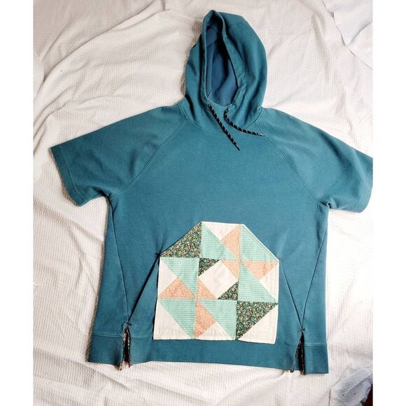 Upcycled repurposed quilted hoodie teal - Picture 1 of 7